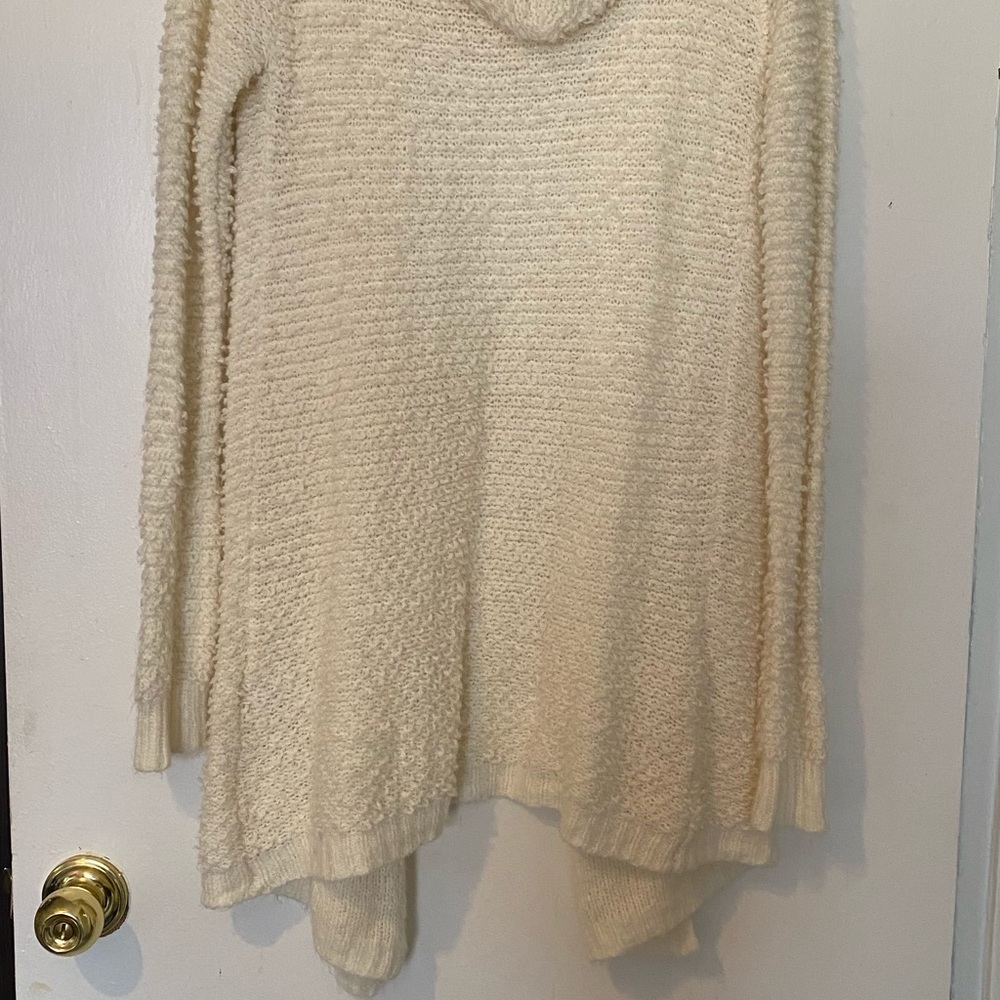 Cardigan - Picture 2 of 5